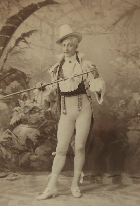 This one's for the ladies... (source: http://broadway.cas.sc.edu)